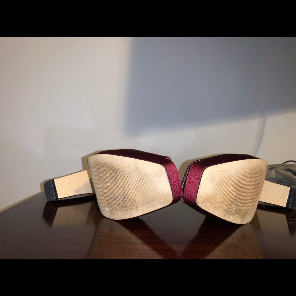 Marc Fisher Wine Color Satin Sling Heels Size 9 - Picture 2 of 4